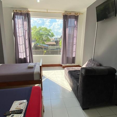 Hostal Casa Blanca Puerto Francisco de Orellana 外观 照片