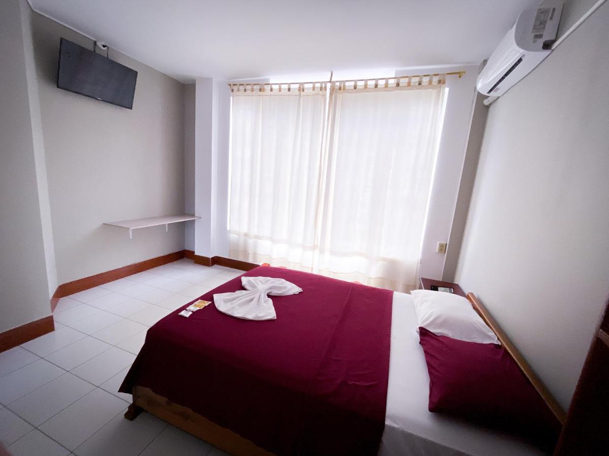 Hostal Casa Blanca Puerto Francisco de Orellana 外观 照片