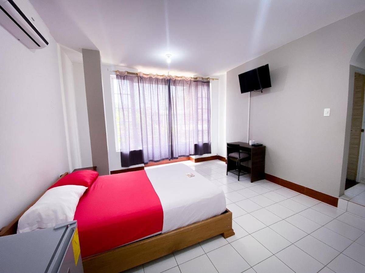 Hostal Casa Blanca Puerto Francisco de Orellana 外观 照片