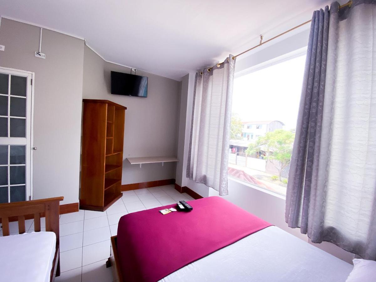 Hostal Casa Blanca Puerto Francisco de Orellana 外观 照片